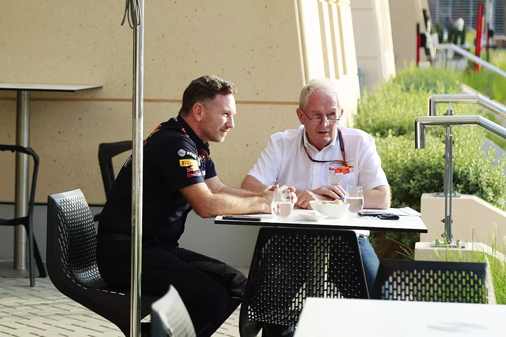 Christian Horner, Team Principal, Red Bull Racing, talks to Helmut Marko, Consultant, Red Bull Racing 