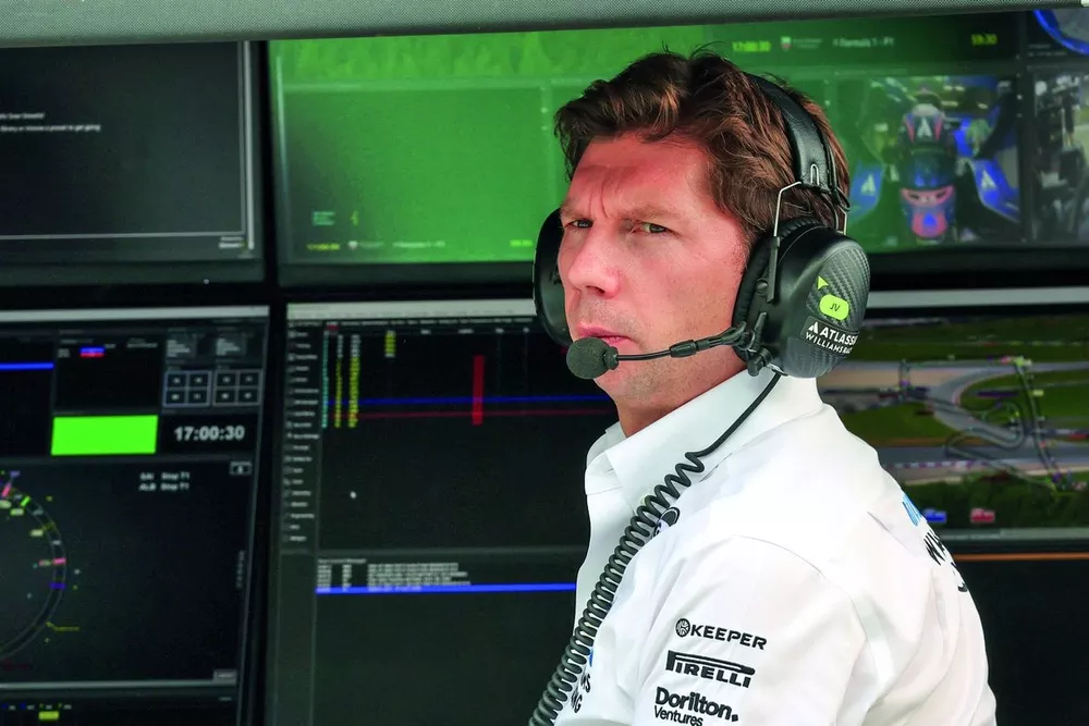 Sven Smeets, Williams Racing Sporting Director with James Vowles, Williams Racing Team Principal.