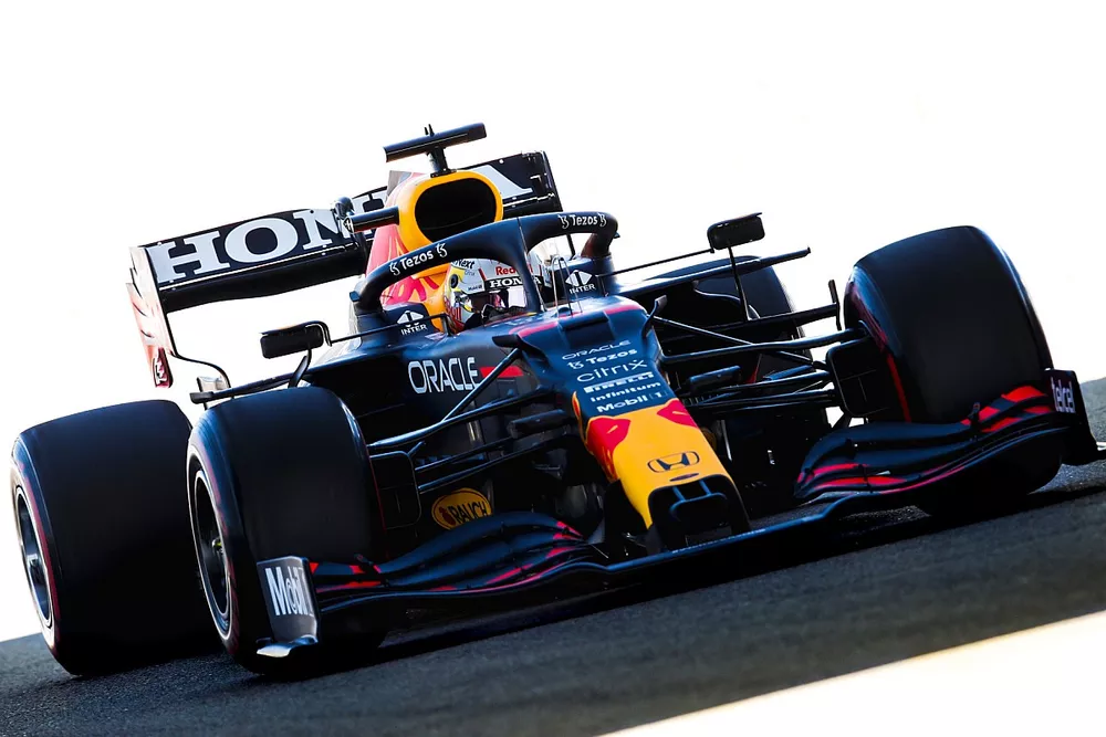 Max Verstappen, Red Bull Racing RB16B