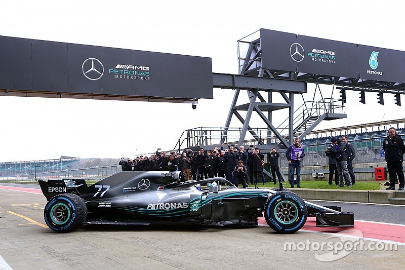 GALERI: Mobil F1 2018 Mercedes W09 EQ Power+
