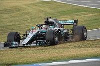 Incidente na entrada do pit pode tirar vitória de Hamilton 