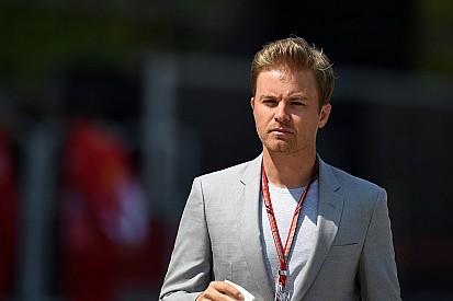 Росберг: Для перемоги над Mercedes потрібно бути ідеальним - Ferrari такою не була