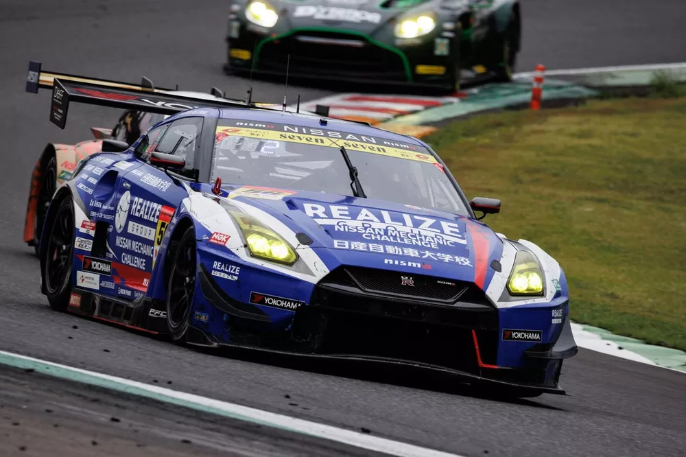 #56 リアライズ日産メカニックチャレンジ GT-R