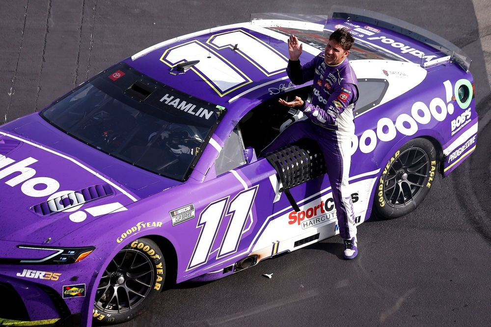 Denny Hamlin, No. 11 Joe Gibbs Racing Toyota