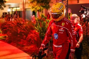 La debacle de Ferrari F1 en Qatar deja sin palabras a Hamilton y Leclerc