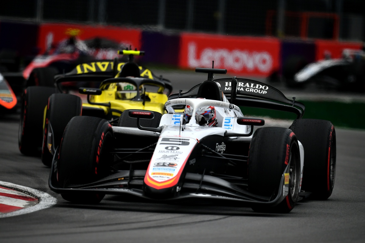 FIA F2 Spa: Noel León arrancará primero en la sprint, Durksen en segunda fila