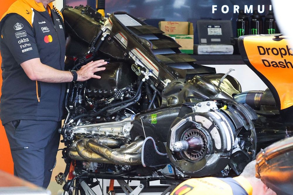 I radiatori acqua della McLaren MCL39