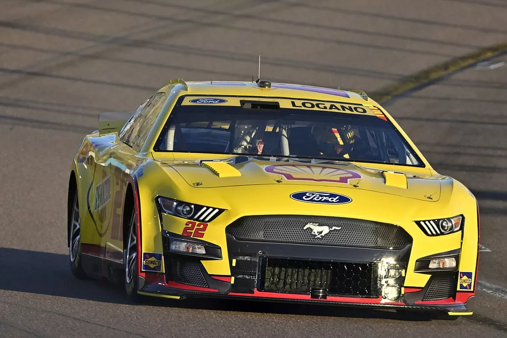 Joey Logano, Team Penske, Shell Pennzoil Ford Mustang
