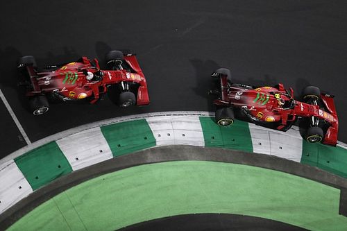 Sainz: difícil de creer el estilo de conducción de Leclerc en Ferrari