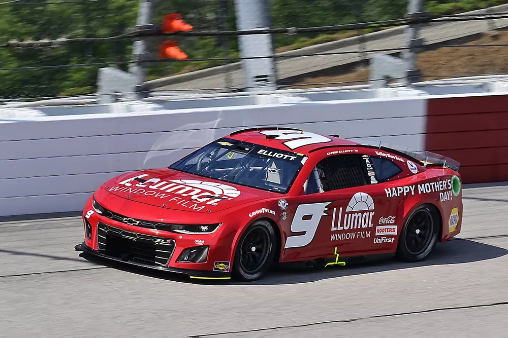 Chase Elliott, Hendrick Motorsports, LLumar Throwback Chevrolet Camaro