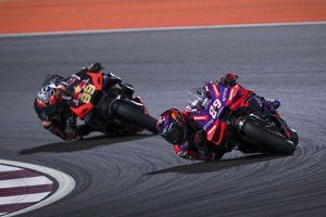 Martin pierwszym liderem, mistrz poza podium