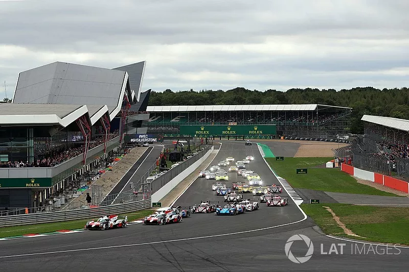 D&eacute;part de la course : #7 Toyota Gazoo Racing Toyota TS050: Mike Conway, Kamui Kobayashi, Jose Maria Lopez en t&ecirc;te 