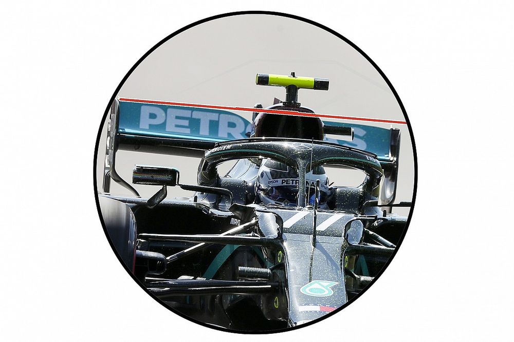 Mercedes AMG F1 W11, rear wing angled