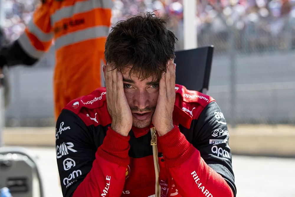 Charles Leclerc, Ferrari F1-75, d&eacute;gout&eacute; apr&egrave;s sa sortie de piste