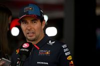 Checo P&eacute;rez no planea irse de Red Bull: "Le dar&eacute; la vuelta a la situaci&oacute;n"