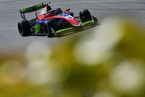 F3: Rafa Câmara domina classificação e é pole da corrida de domingo em Barcelona