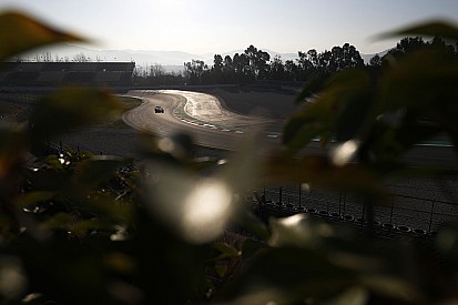 Video: Vettel ve Hamilton'ın testlerdeki en hızlı turu