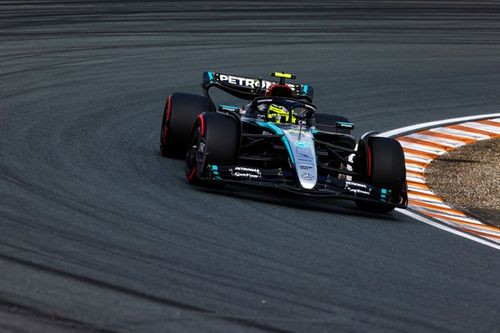 F1: Hamilton é punido com posições no grid por incidente com Pérez; confira