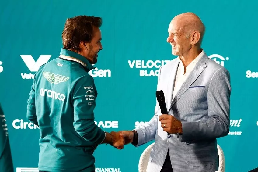 Fernando Alonso y Adrian Newey