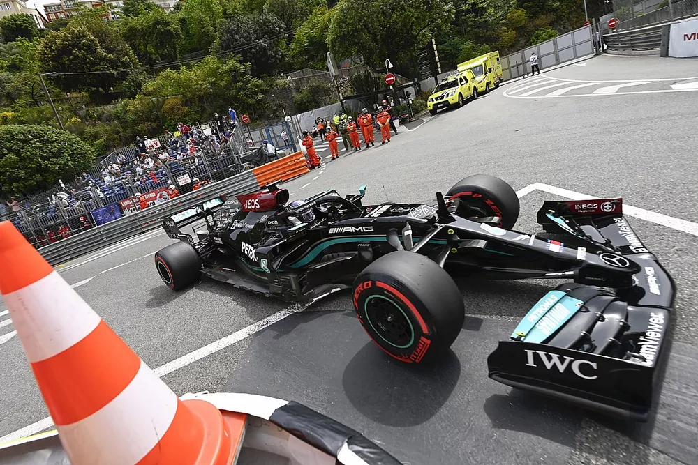 Lewis Hamilton, Mercedes W12