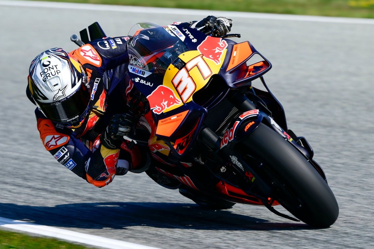 Почему Pedro Acosta запускается для новых обновлений KTM Aero