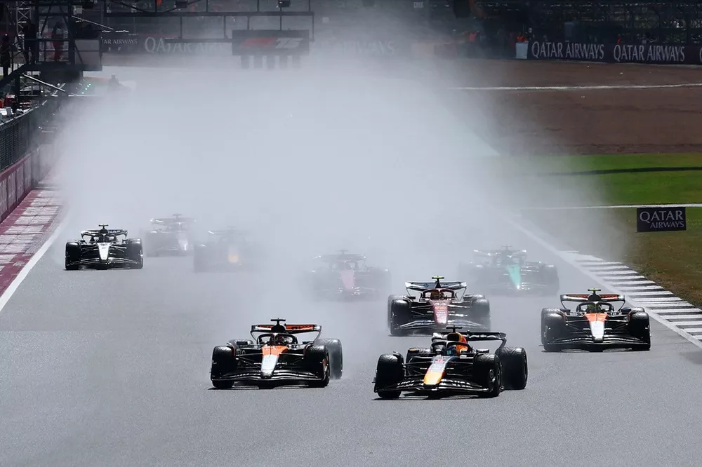 Max Verstappen, Red Bull Racing m&egrave;ne au d&eacute;part