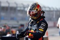 Verstappen: Dura victoria. Problemas con los frenos y los neumáticos