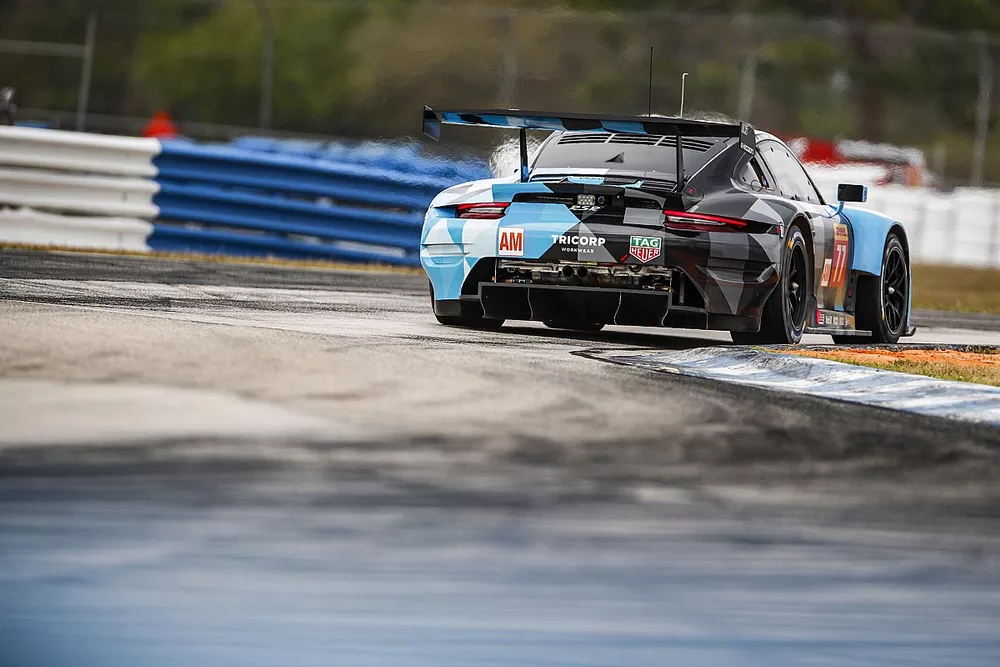 #77 Dempsey-Proton Racing Porsche 911 RSR - 19: Christian Ried, Sebastian Priaulx, Harry Tincknell, Memo Gidley