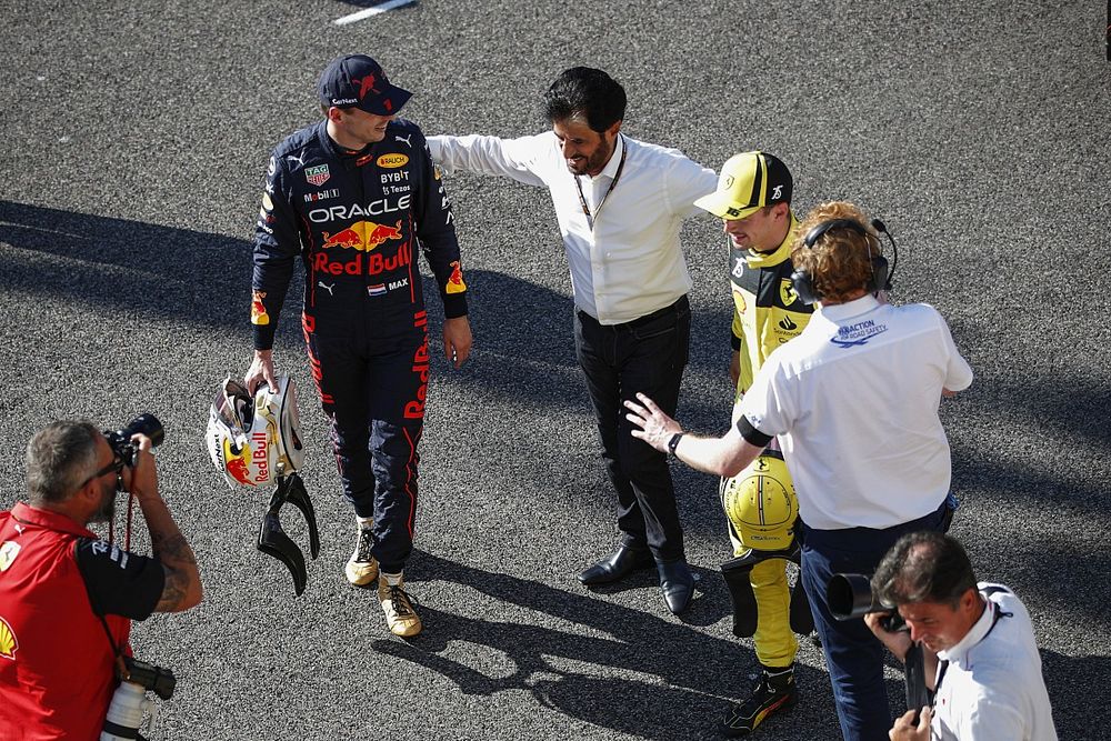 Mohammed bin Sulayem, President, FIA, with Max Verstappen, Red Bull Racing, pole man Charles Leclerc, Ferrari, after Qualifying