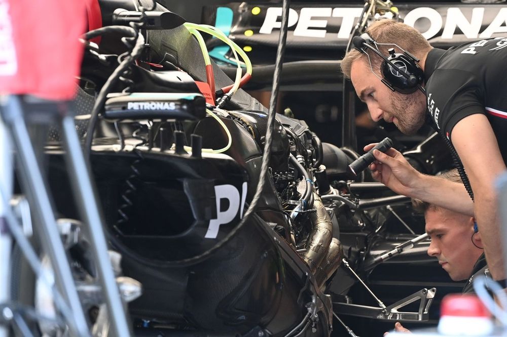  Mercedes F1 W14 motor