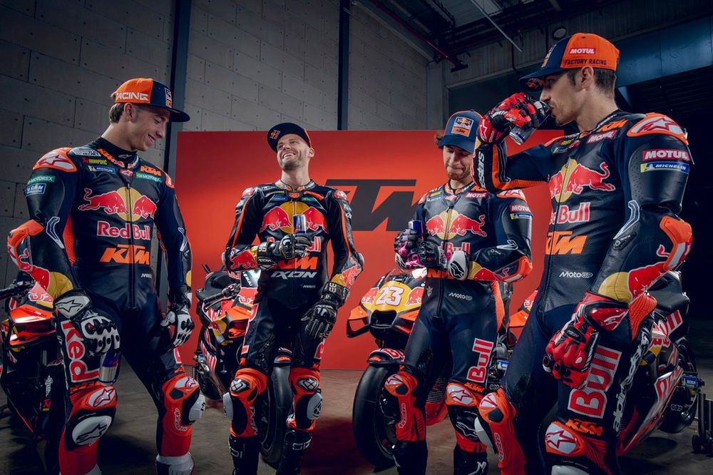 Pedro Acosta, Brad Binder, Red Bull KTM Factory Racing, Enea Bastianini, Maverick Vi&ntilde;ales, Red Bull KTM Tech 3
