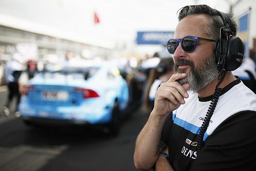 Yvan Muller y su nuevo rol en el WTCC