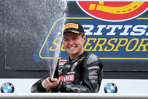 Tarran Mackenzie sustituirá a Kent en Kiefer el resto de la temporada