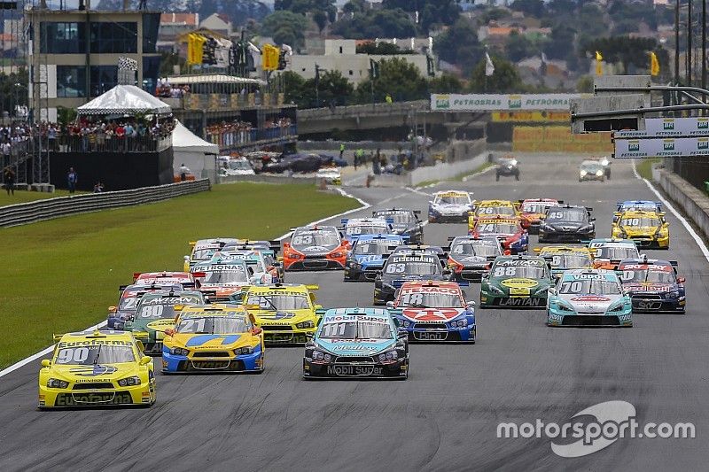 Largada em Curitiba - abertura da Stock Car 2016 - Corrida de duplas