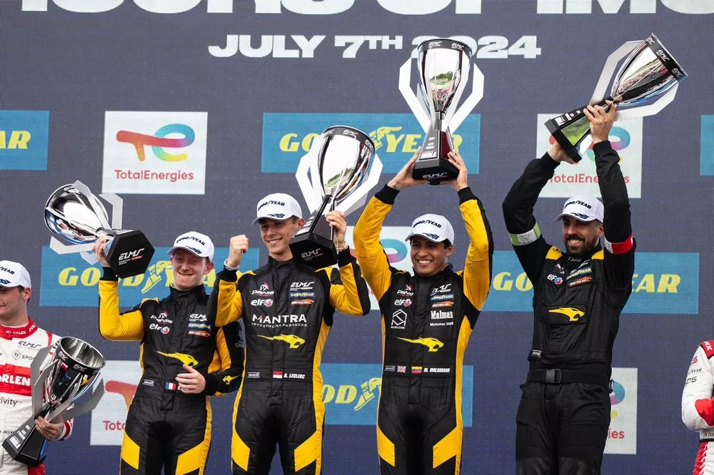 Panis Racing no p&oacute;dio de &Iacute;mola: Arthur Leclerc, Charles Milesi e Manuel Maldonado