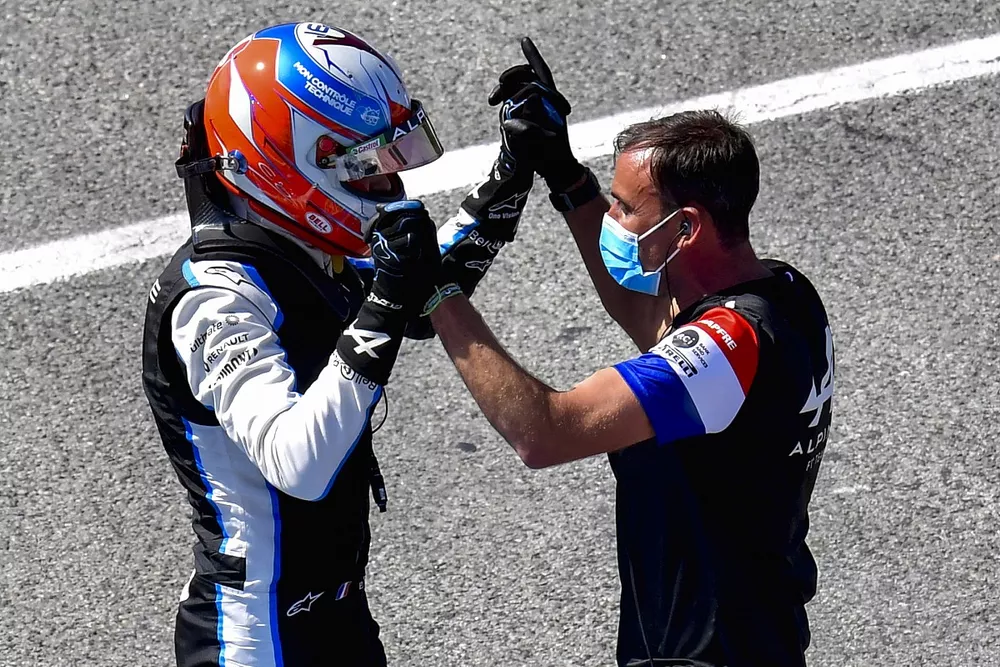 Esteban Ocon, Alpine F1, dans le parc ferm&eacute; apr&egrave;s les qualifications