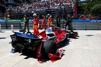 V&Iacute;DEO F1: Hamilton d&aacute; pancada durante TL3 em M&ocirc;naco