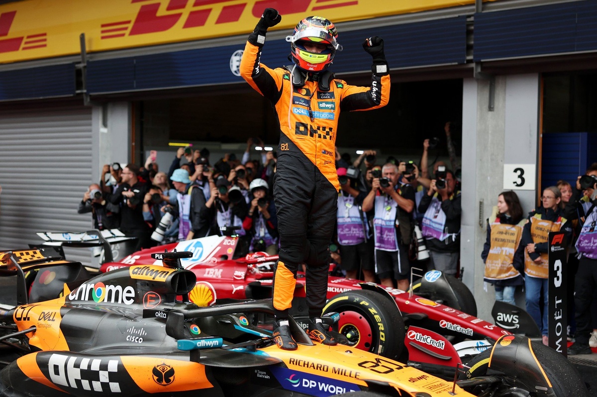 F1 | McLaren: Piastri tramortisce Norris con un sorpasso che lascia il segno