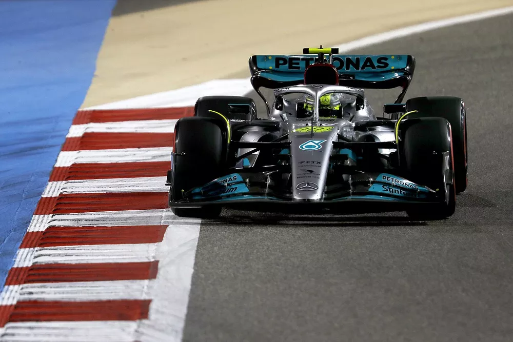Lewis Hamilton, Mercedes W13