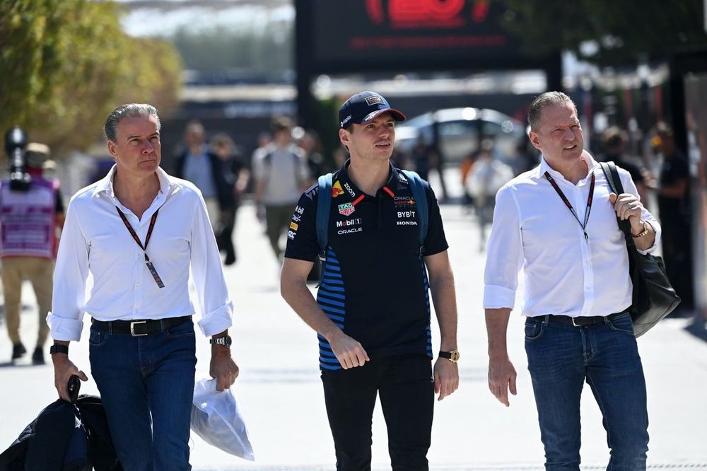 Max Verstappen, Red Bull Racing with Raymond Vermeulen, manager of Max Verstappen, Jos Verstappen