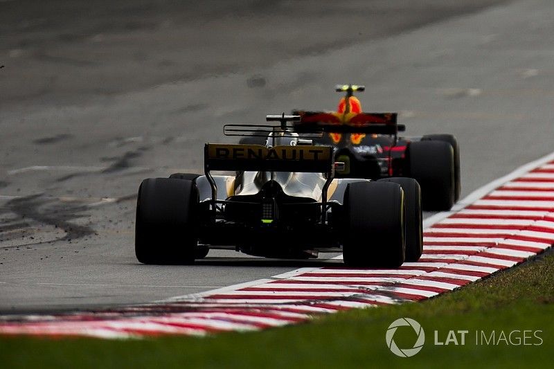 Max Verstappen, Red Bull Racing RB13, Nico Hulkenberg, Renault Sport F1 Team RS17