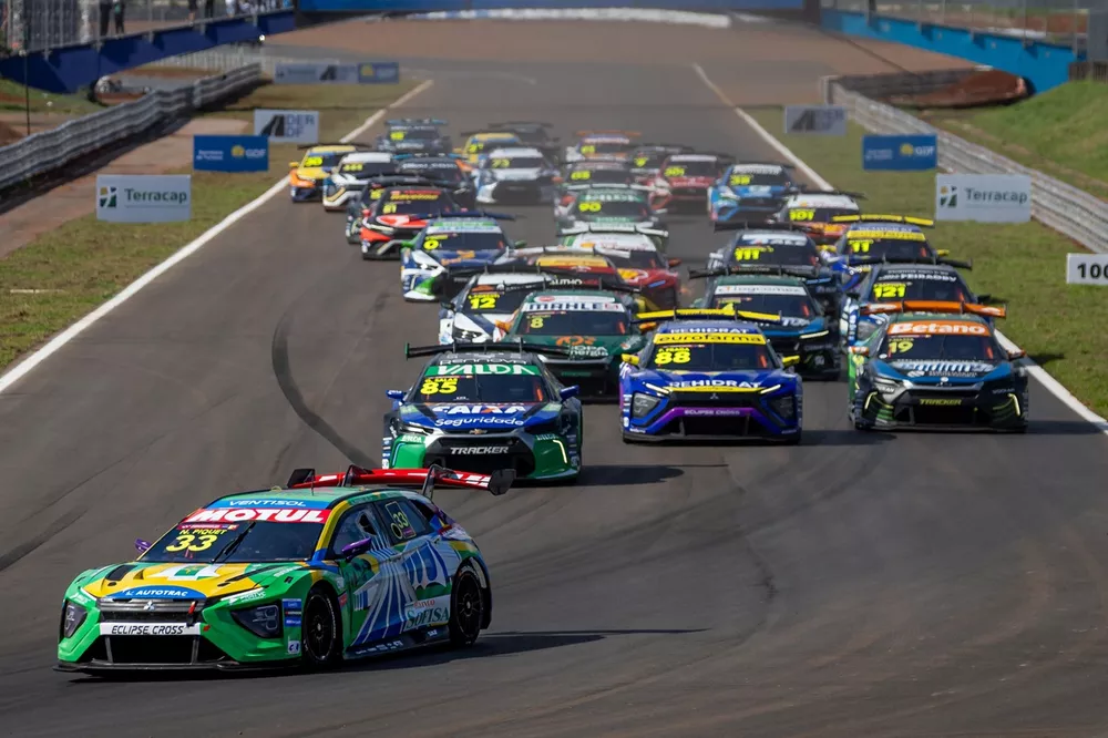 Stock Car Pro Series realiza pela primeira vez na hist&oacute;ria uma corrida em formato endurance
(Magnus Torquato/ Grupo Veloci)