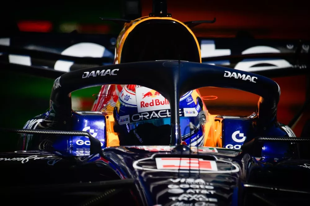 Racing Bulls quer que Lawson e Lindblad usem rádio de Verstappen como referência