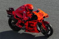 Marc M&aacute;rquez inicia la era 'todo al rojo' en los test de Barcelona