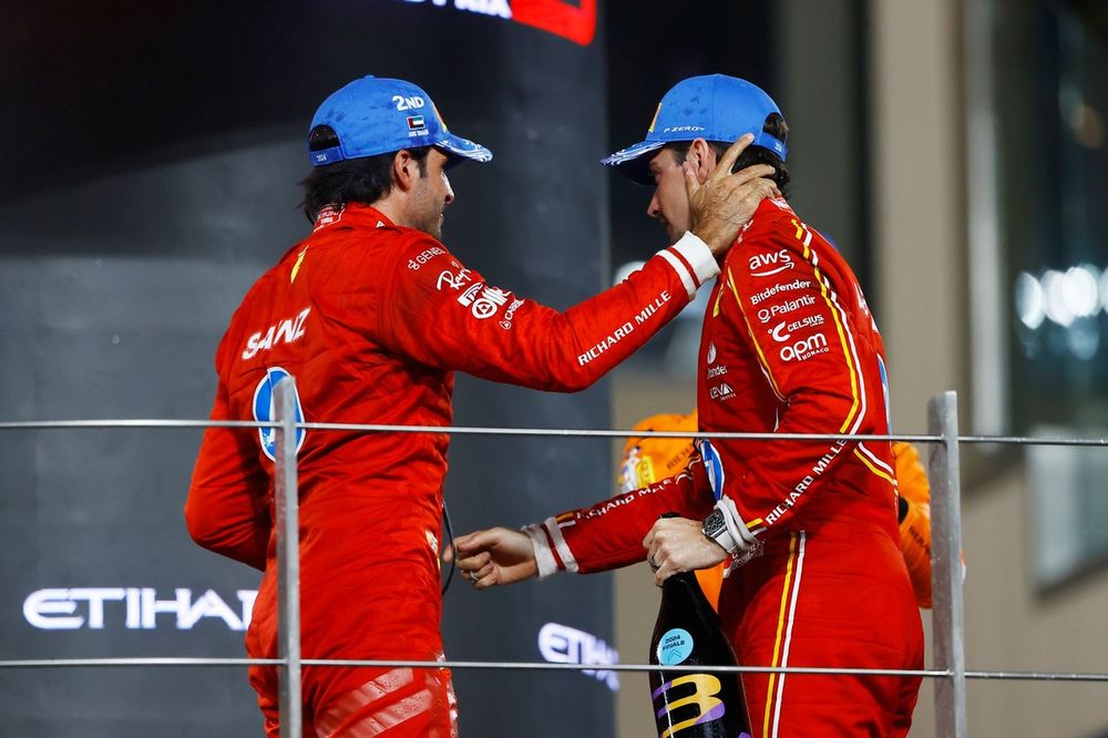 Carlos Sainz, Scuderia Ferrari, Charles Leclerc, Scuderia Ferrari