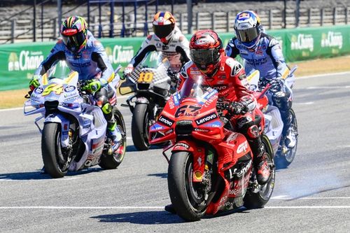MotoGP: Ducati 'abandona' motor de 2025 e opta por versão de 2024 para todas as suas motos, inclusive as atualizadas