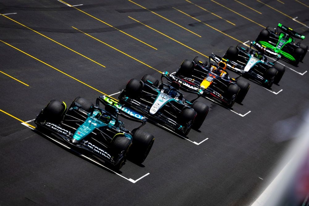 Fernando Alonso, Aston Martin AMR24, George Russell, Mercedes F1 W15, Sergio Perez, Red Bull Racing RB20, Lewis Hamilton, Mercedes F1 W15, Guanyu Zhou, Stake F1 Team KICK Sauber C44