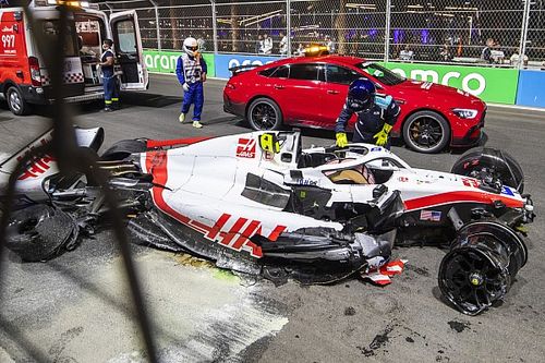 Шумахер пропустит гонку в Джидде после аварии в квалификации