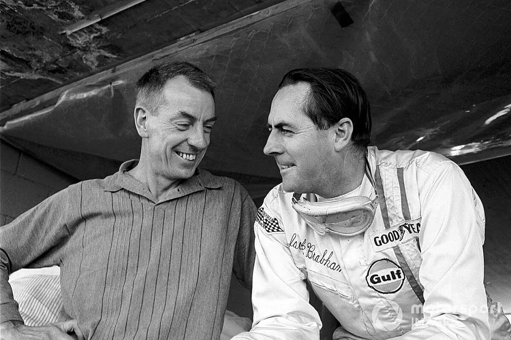 Ron Tauranac, dise&ntilde;ador de Brabham y el due&ntilde;o del equipo Jack Brabham