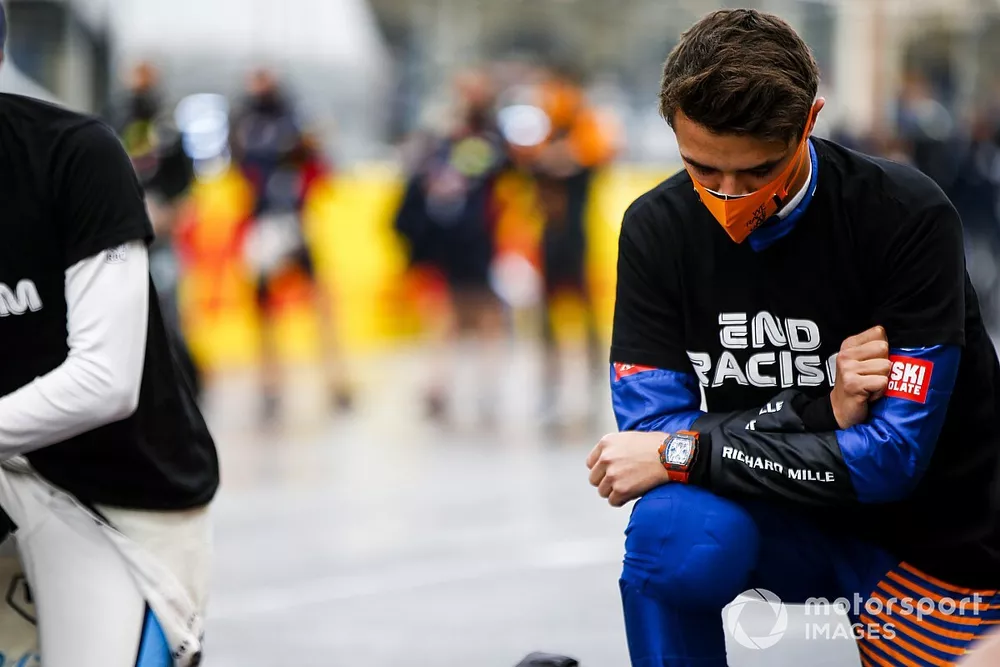 Lando Norris, McLaren y los dem&aacute;s pilotos apoyando la lucha contra el racismo